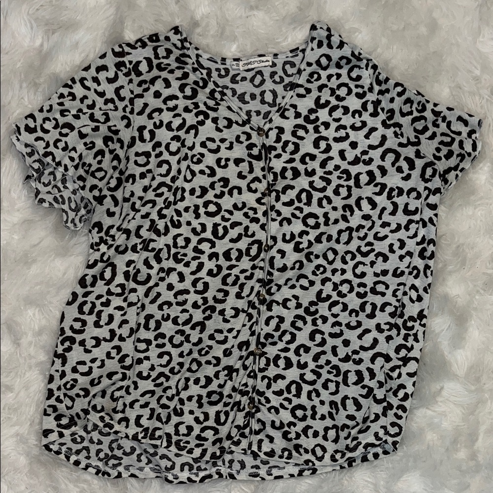 Stylish Leopard Print Short Sleeve Top